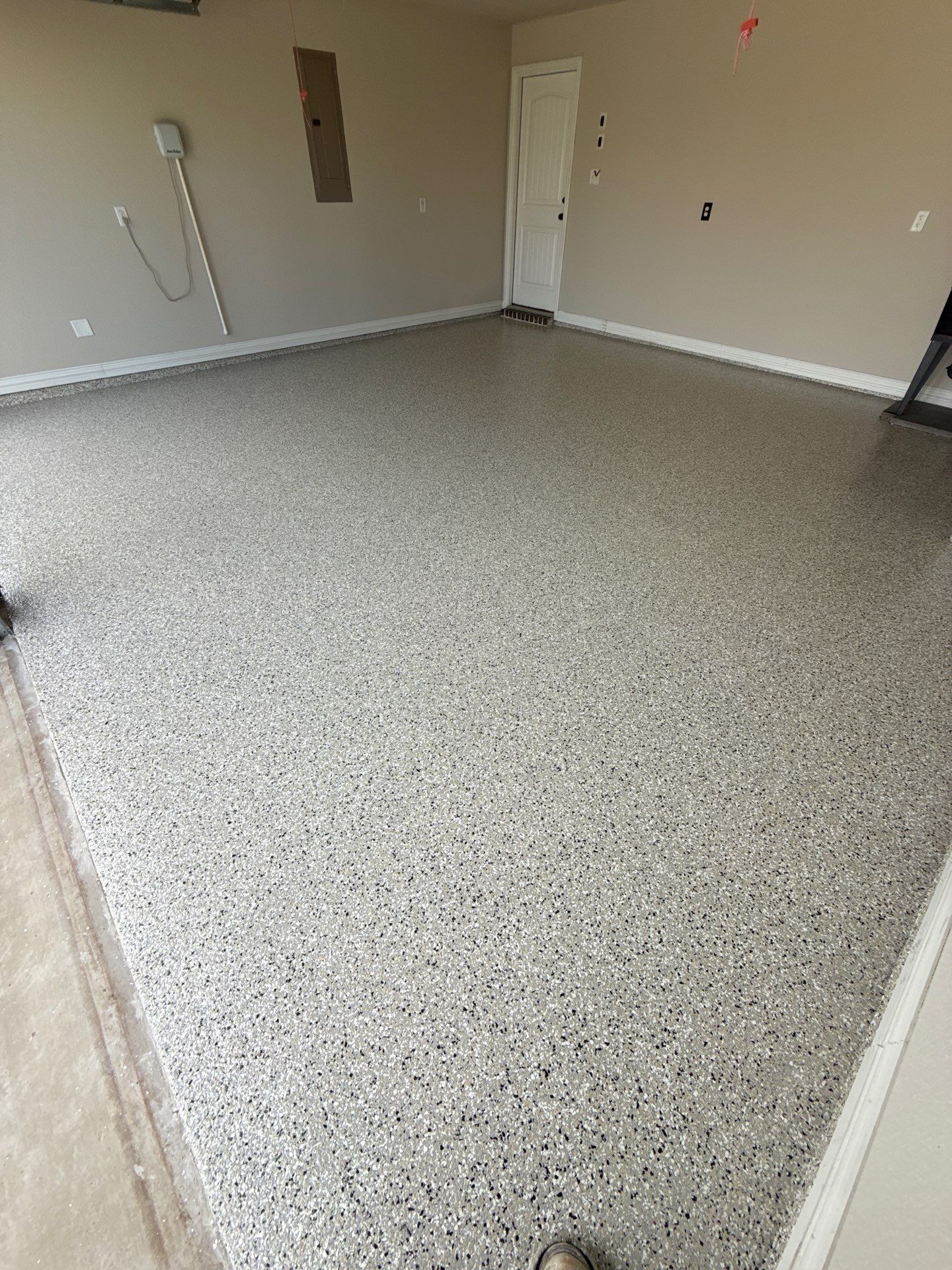 After garage floor with beautiful flake finish